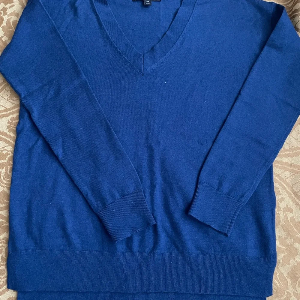 Women’s‎  Blue V-Neck Sweater